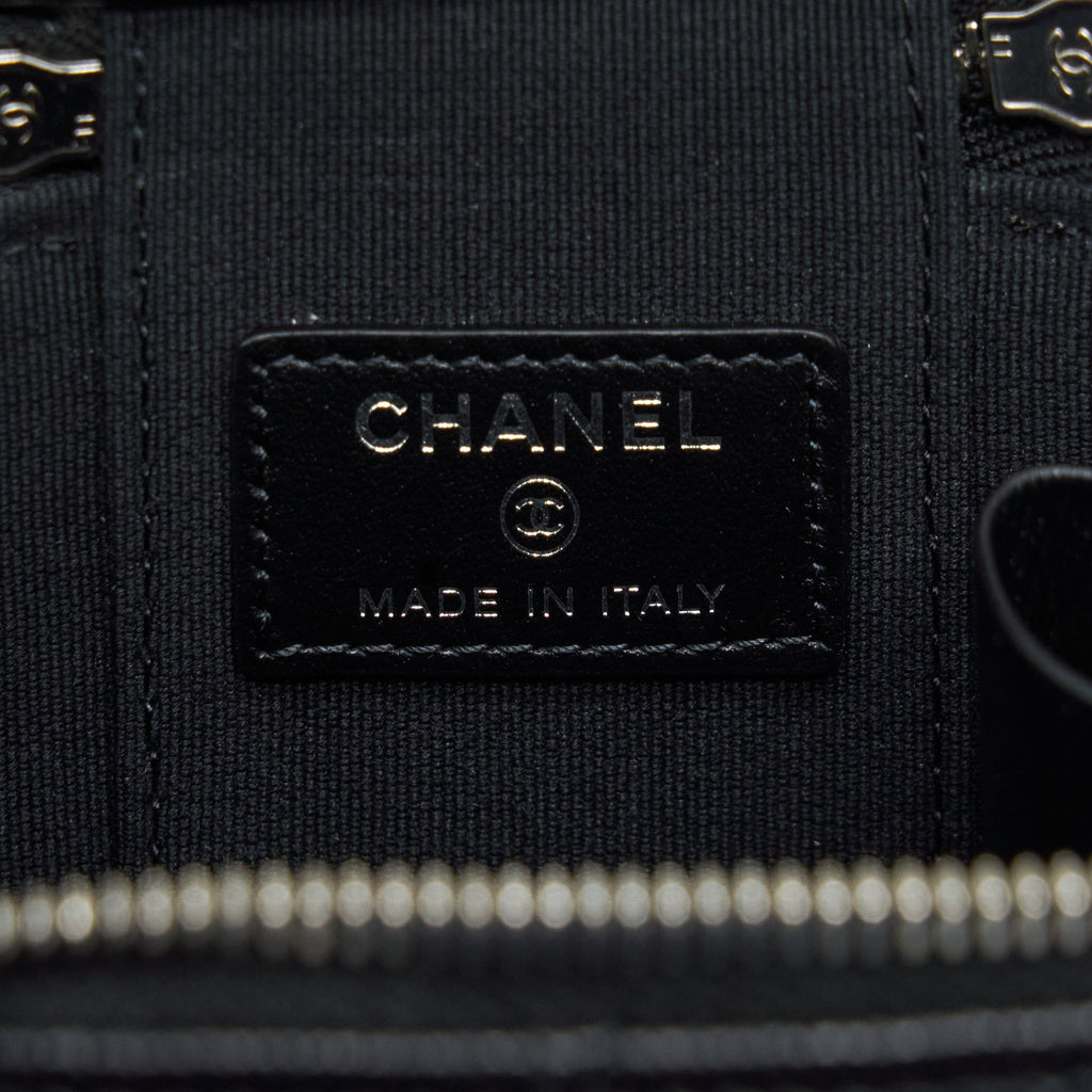 Chanel 22S Mini Vanity With Coco Giant Chain Caviar Black
