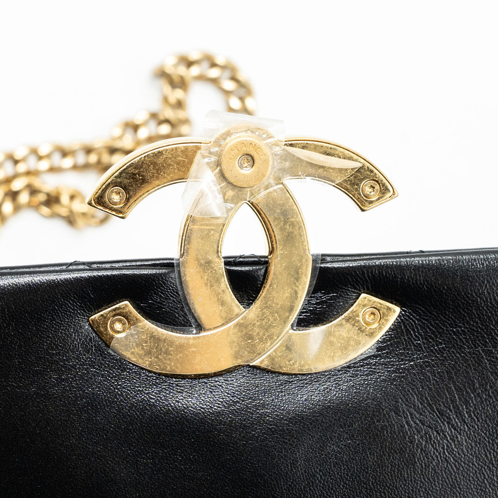 Chanel Giant CC Logo Flap bag Lambskin Black (microchip)
