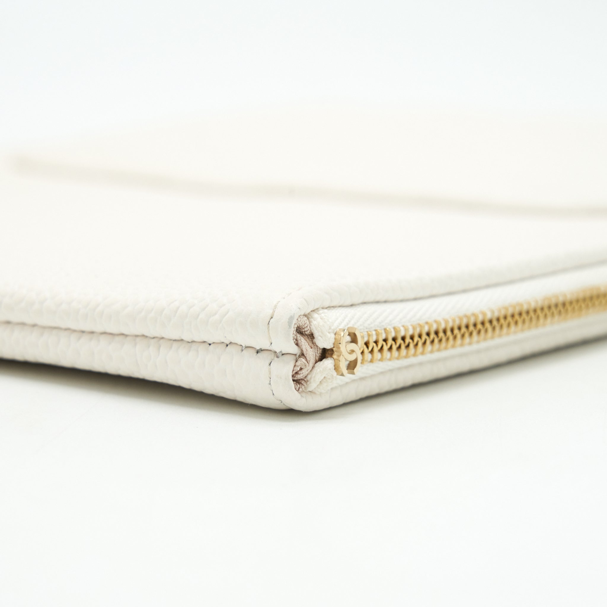 Chanel Seasonal Zippy Pouch Caviar White