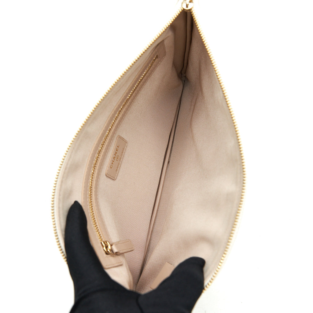 Chanel Seasonal Zippy Pouch Caviar White
