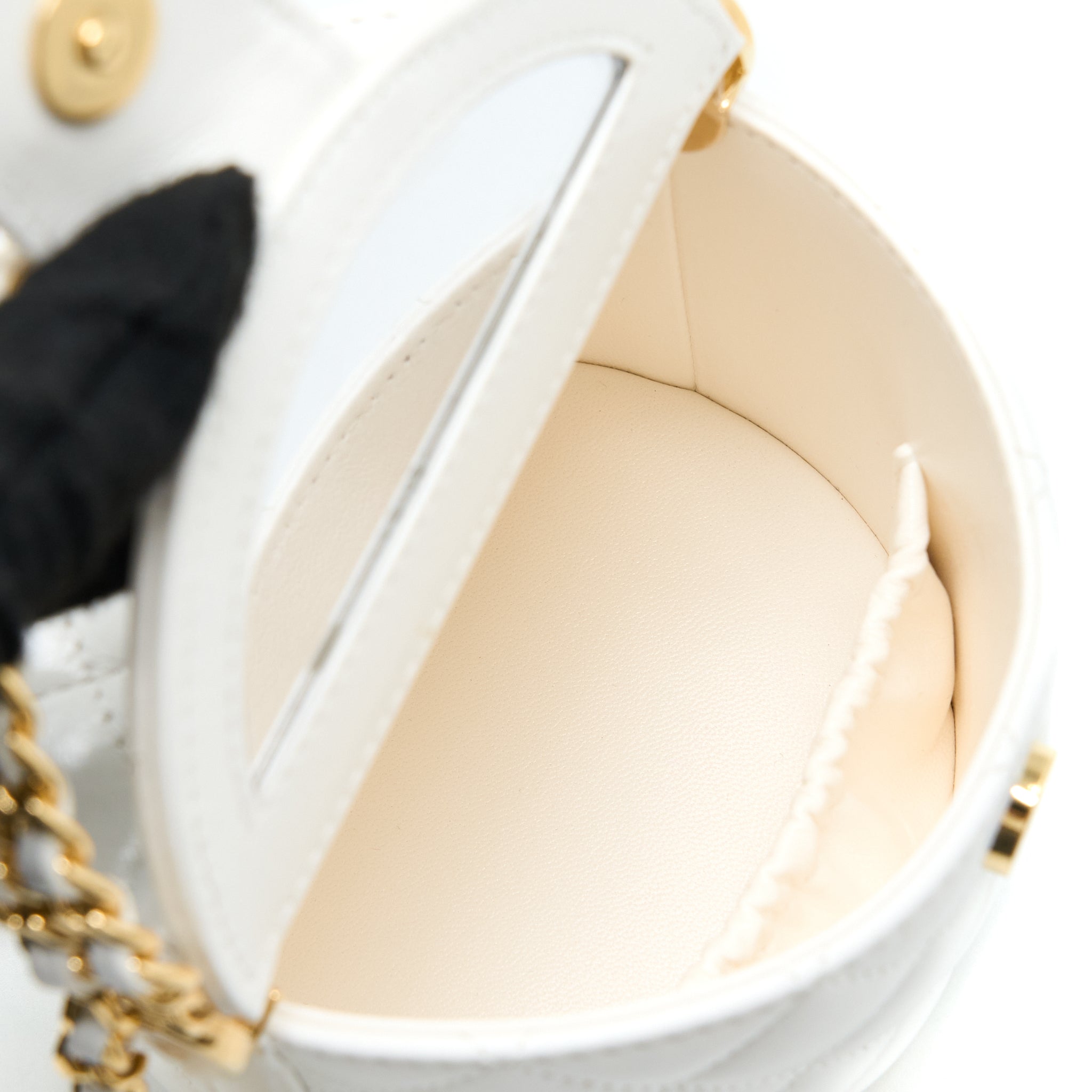 Chanel Top Handle Round Vanity with Chain Lambskin White  (Microchip)