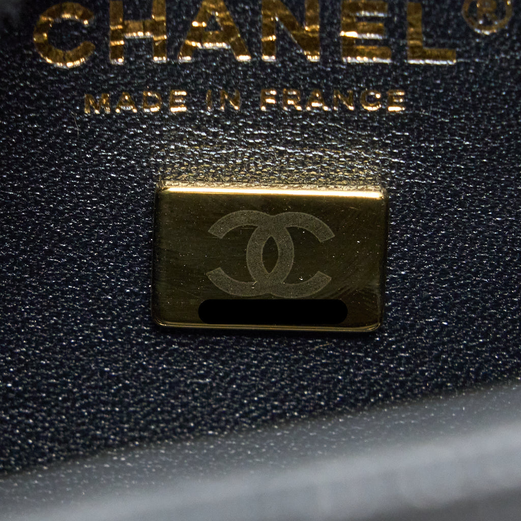 Chanel 23C Mini Bucket Bag Caviar Black L (Microchip)