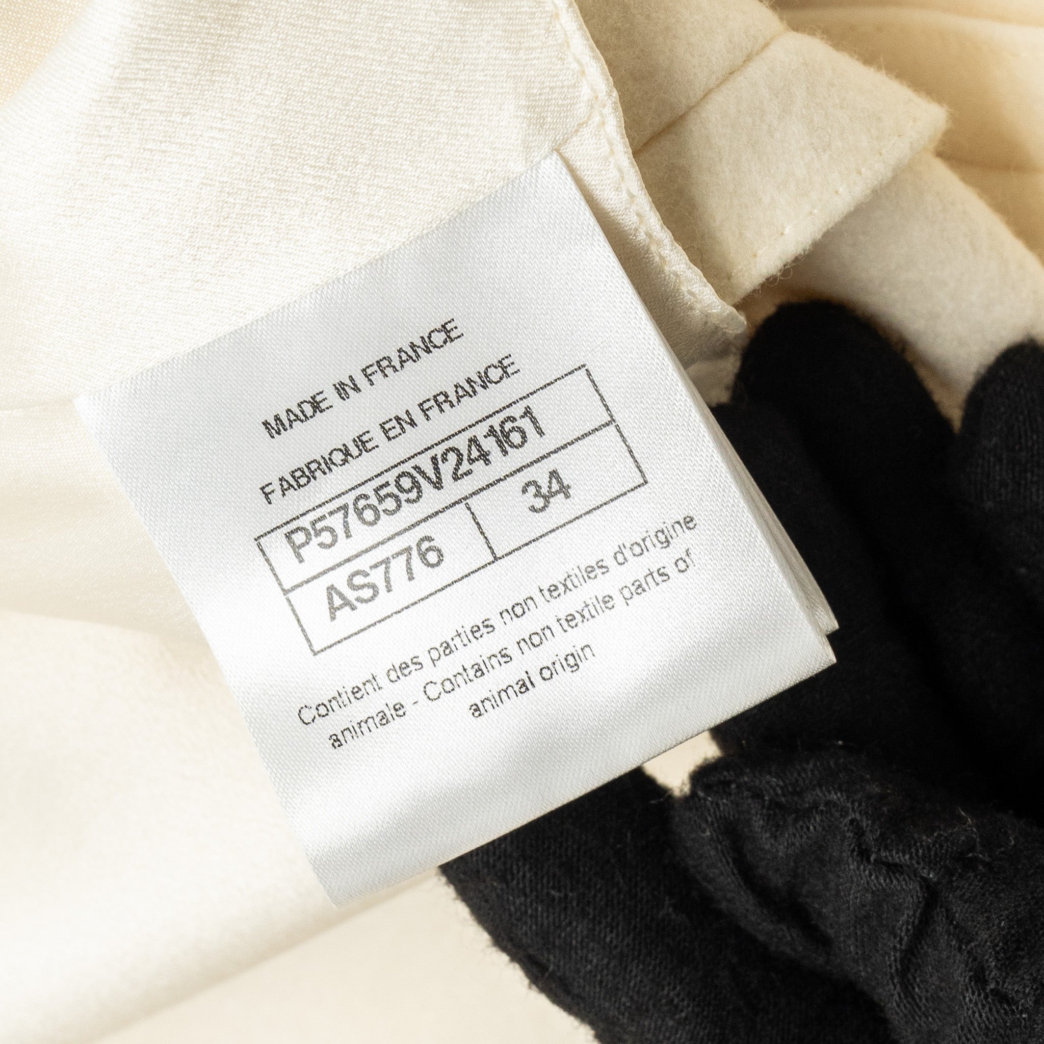 Chanel Size 34 Silver CC Button with Cream Details Coat Wool/Cashmere White