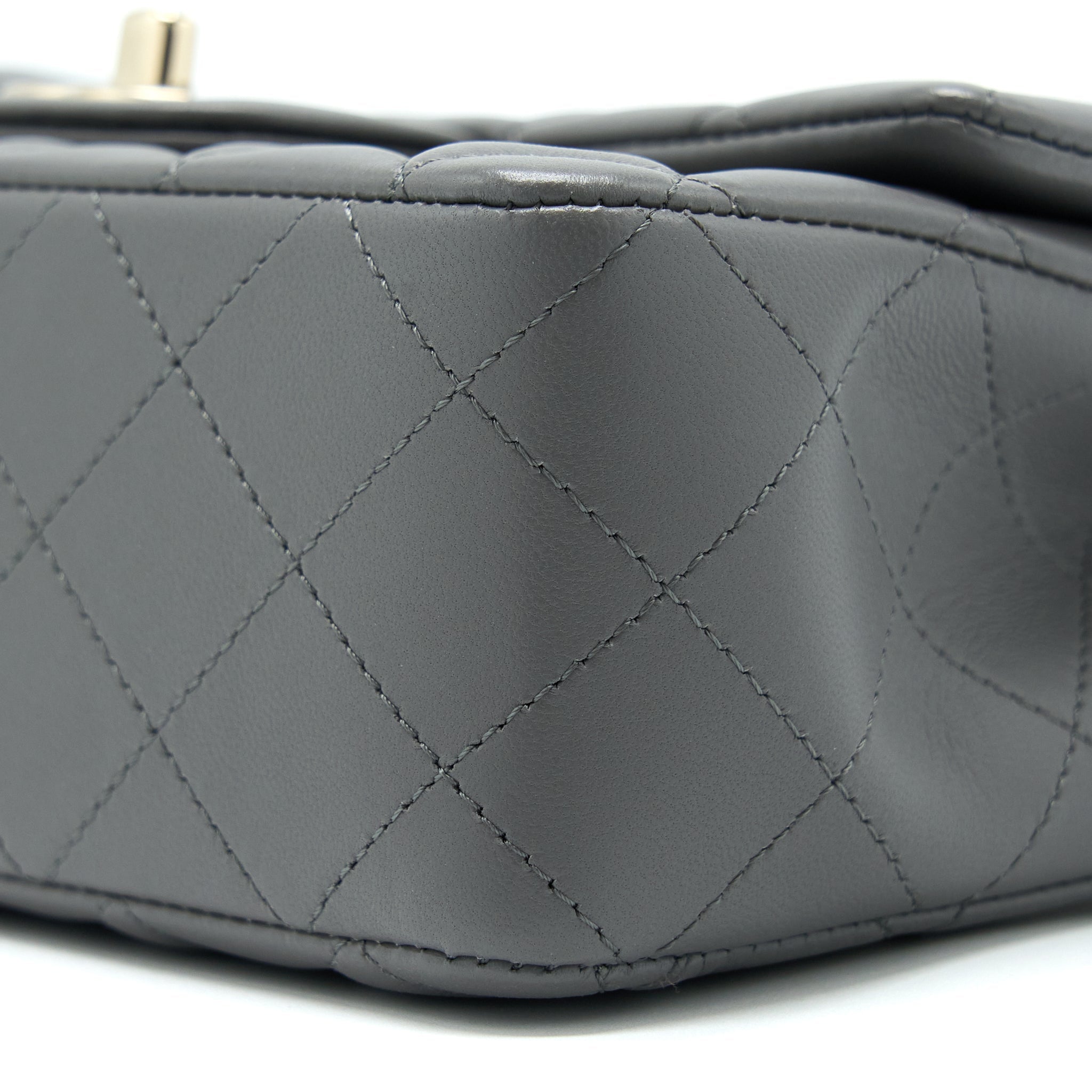 Chanel 22A Mini Rectangular Flap Bag Lambskin Grey L (Microchip).