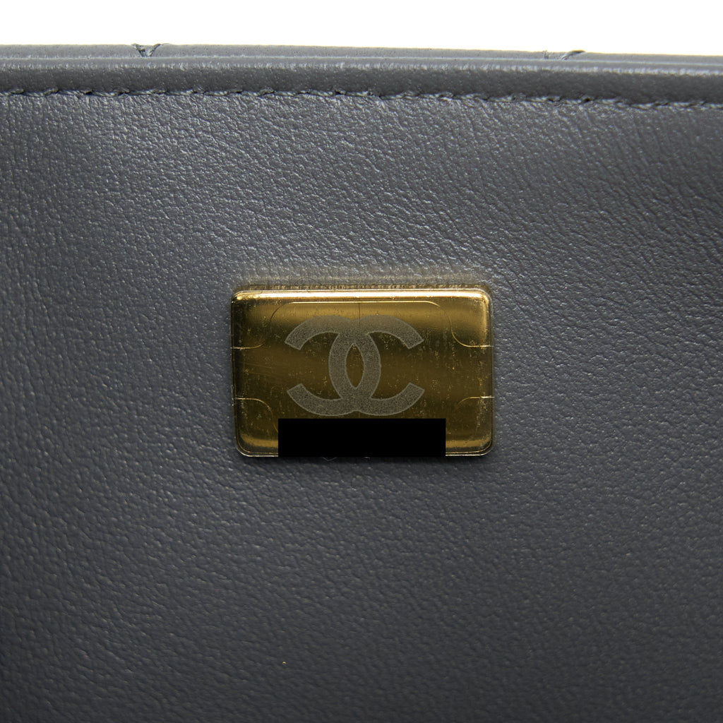 Chanel 22A Mini Rectangular Flap Bag Lambskin Grey L (Microchip).