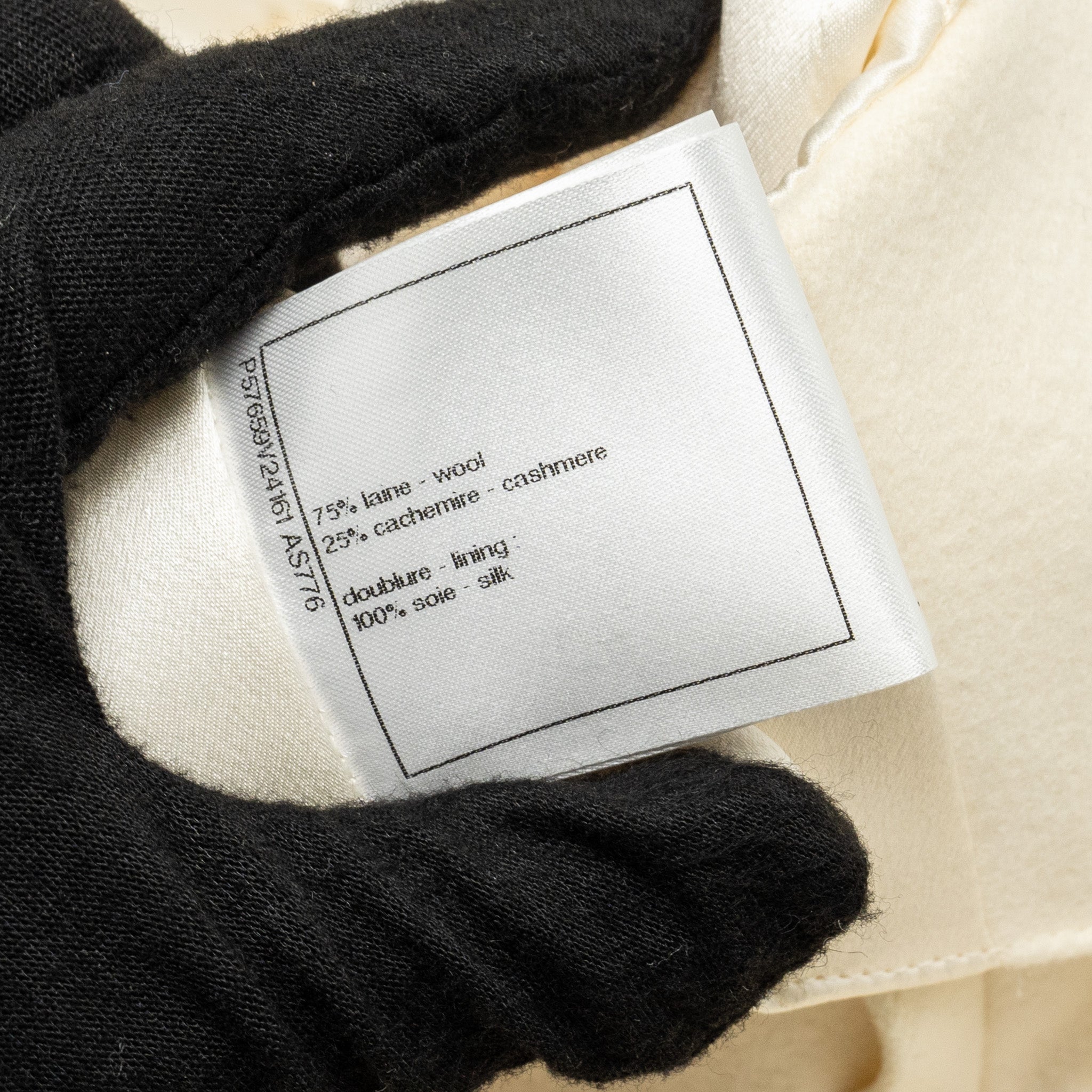 Chanel Size 34 Silver CC Button with Cream Details Coat Wool/Cashmere White