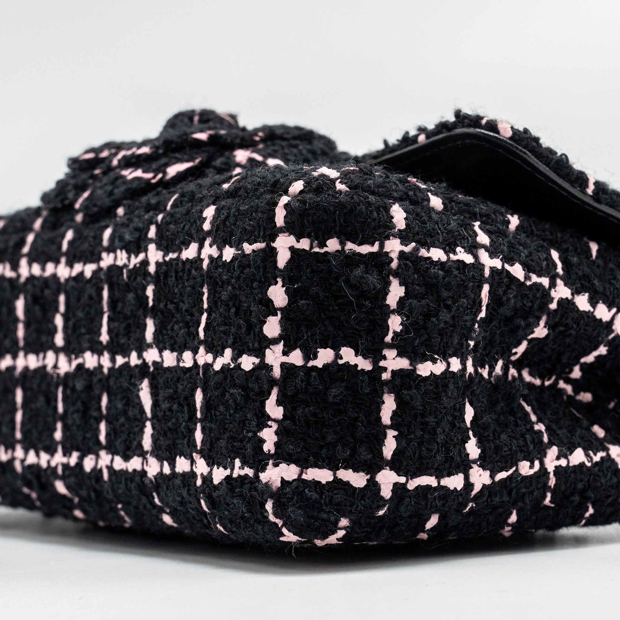 Chanel 23K Flower Bomb Mini Rectangular Flap Bag Tweed Black/Pink L (Microchip)