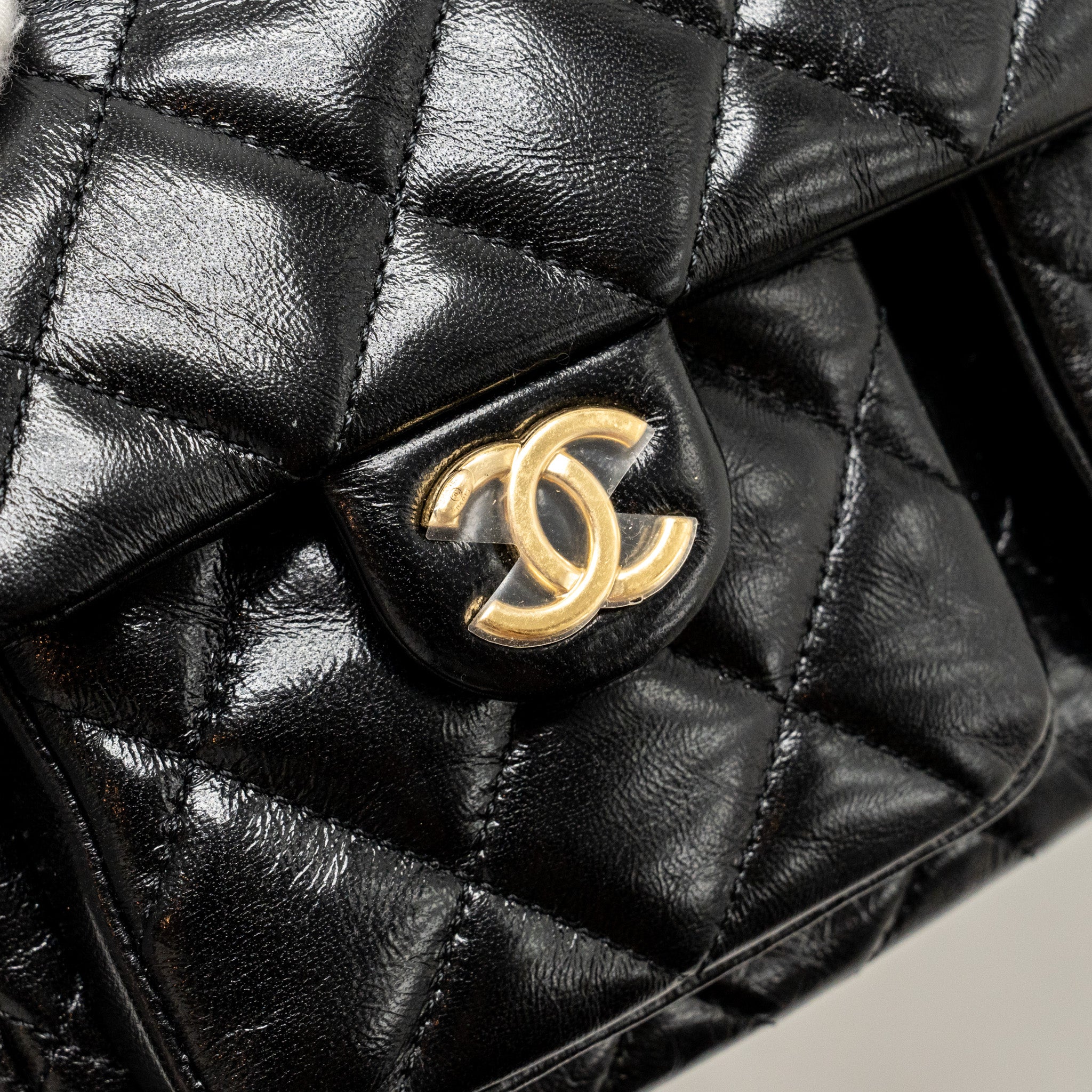 Chanel Double pocket top handle messanger bag shiny calfskin black  (microchip )