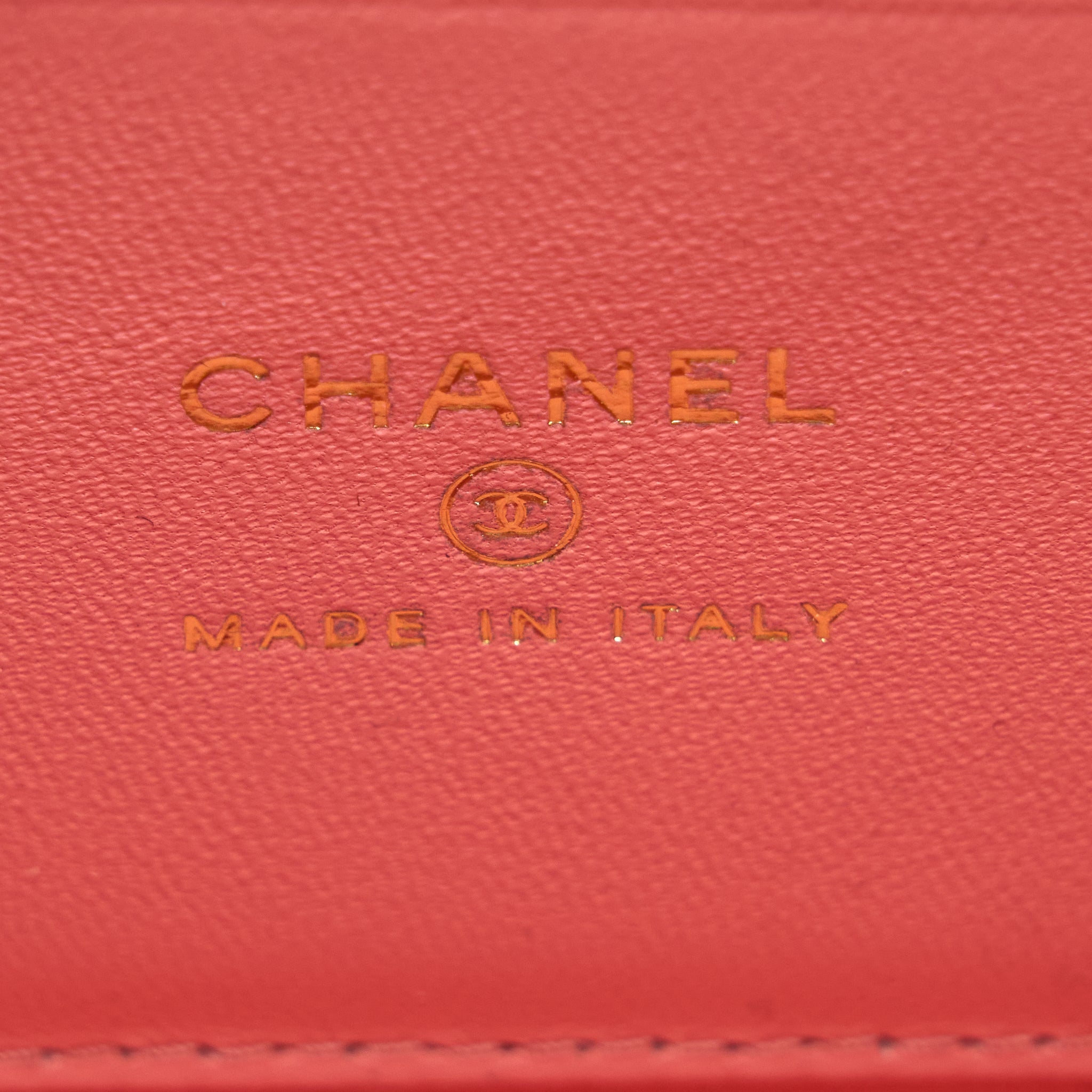 Chanel 22A Top Handle Long Vanity Case Lambskin Pink L (Microchip)