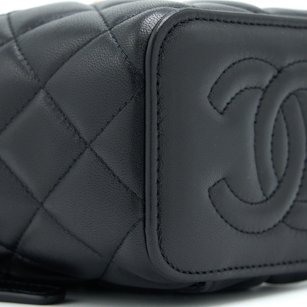 Chanel 22B Detailed Top Handle Mini Vanity With Chain Lambskin Black Brushed