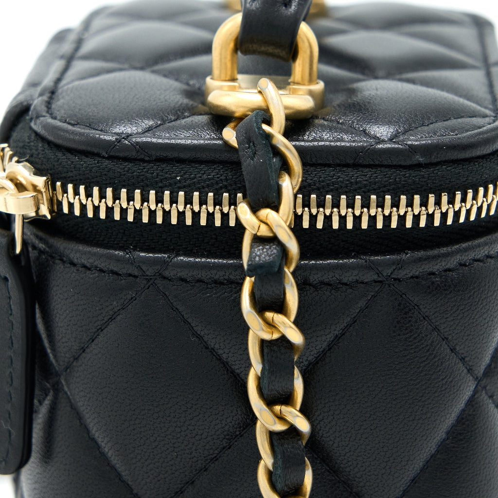 Chanel 22B Detailed Top Handle Mini Vanity With Chain Lambskin Black Brushed