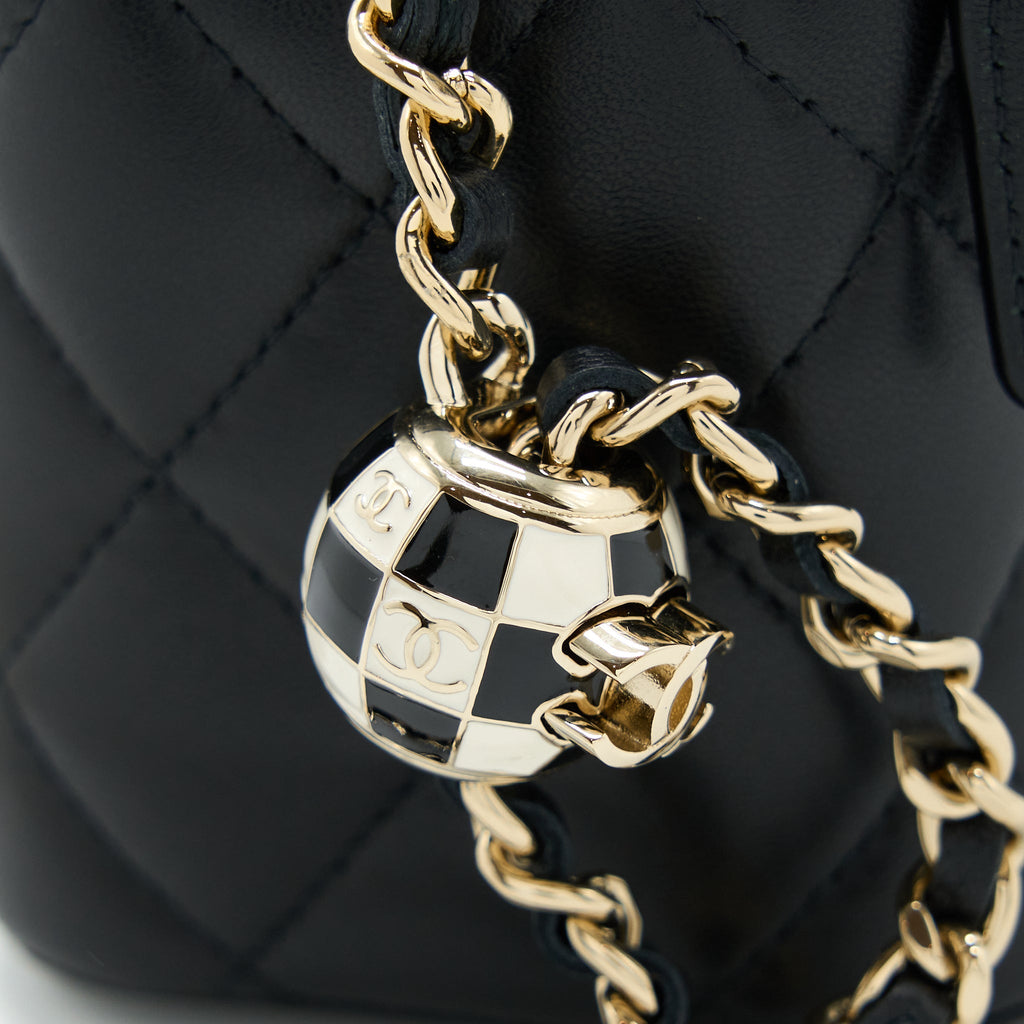 Chanel 23C Pearl Crush Long Vanity Lambskin Black L (Microchip)