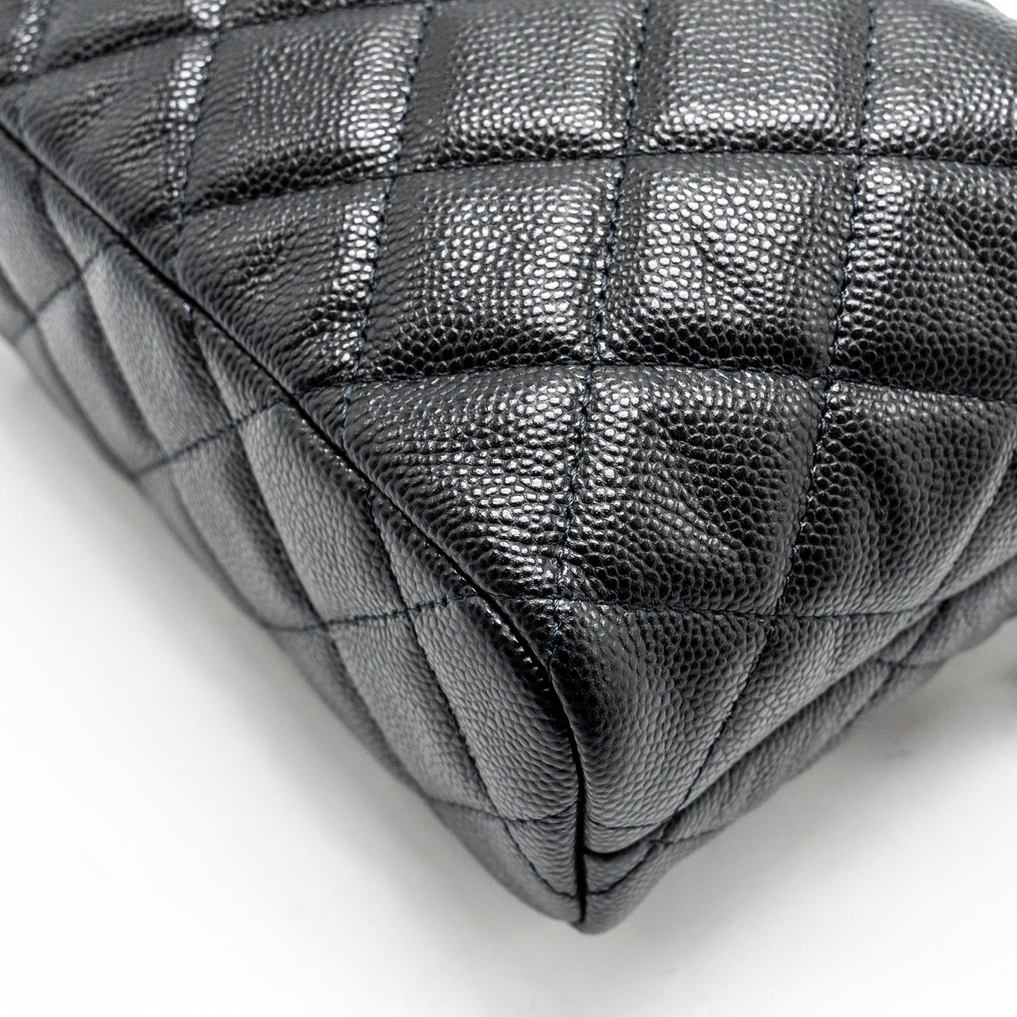 Chanel 25C Quilted Hobo Bag Caviar Black L (Microchip)