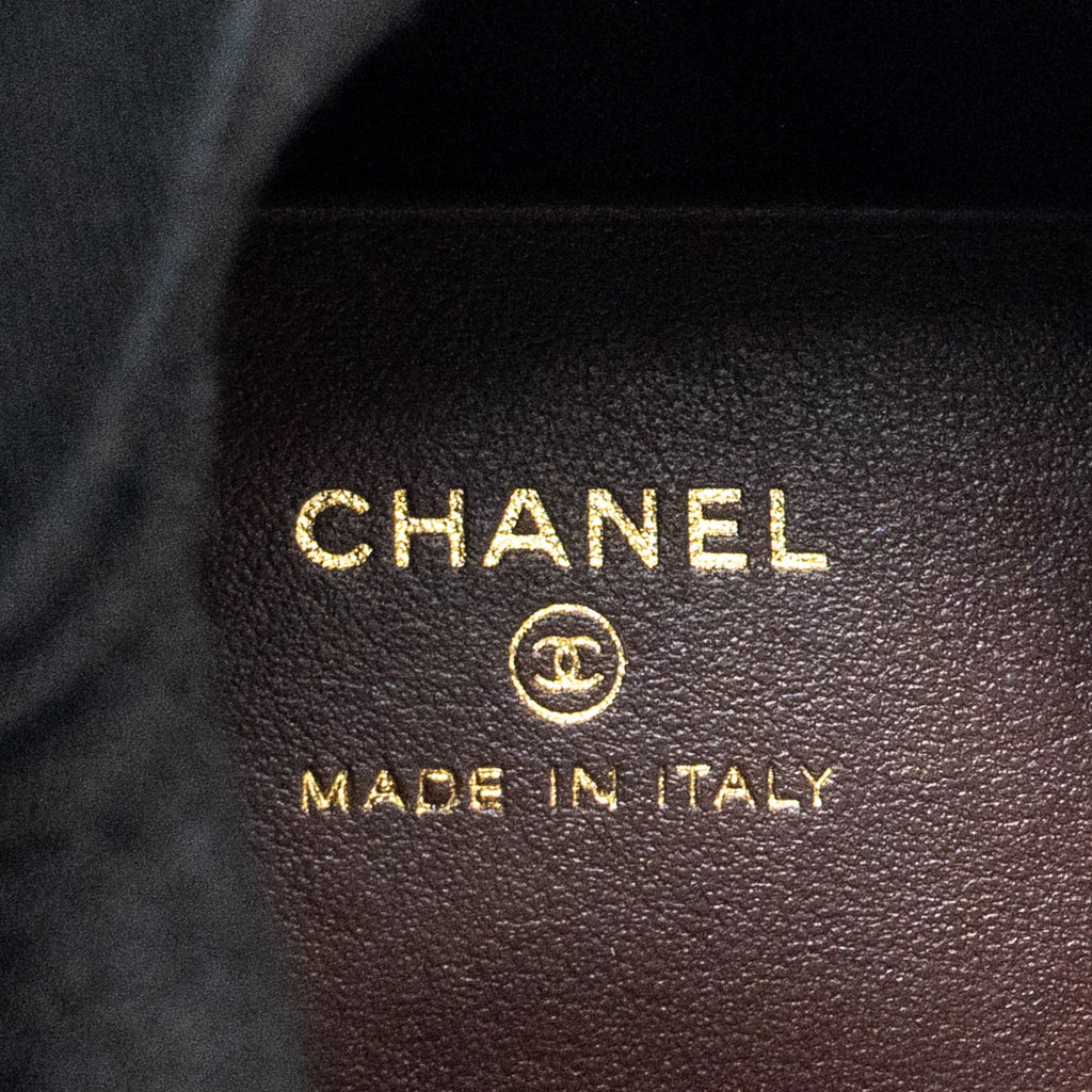 Chanel 25C Quilted Hobo Bag Caviar Black L (Microchip)
