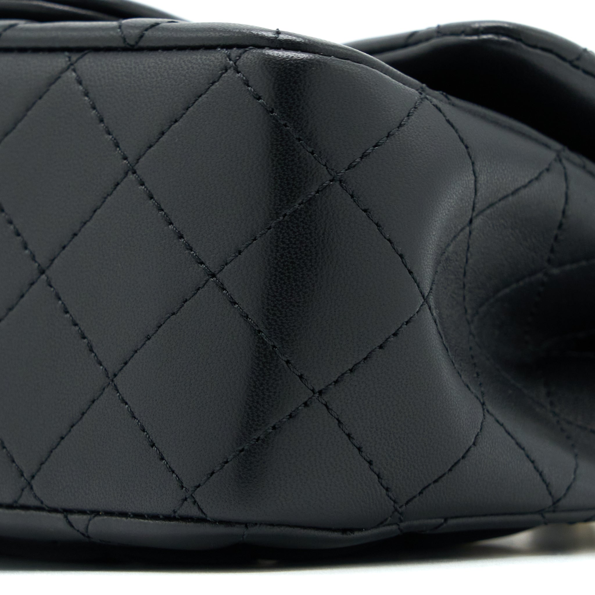 Chanel 23C Pearl Crush Mini Square Flap Bag Lambskin Black L (Microchip)
