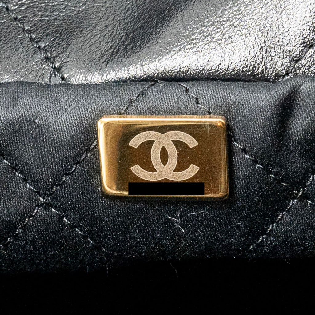 Chanel Small 22 Bag Shiny Calfskin Black (microchip)