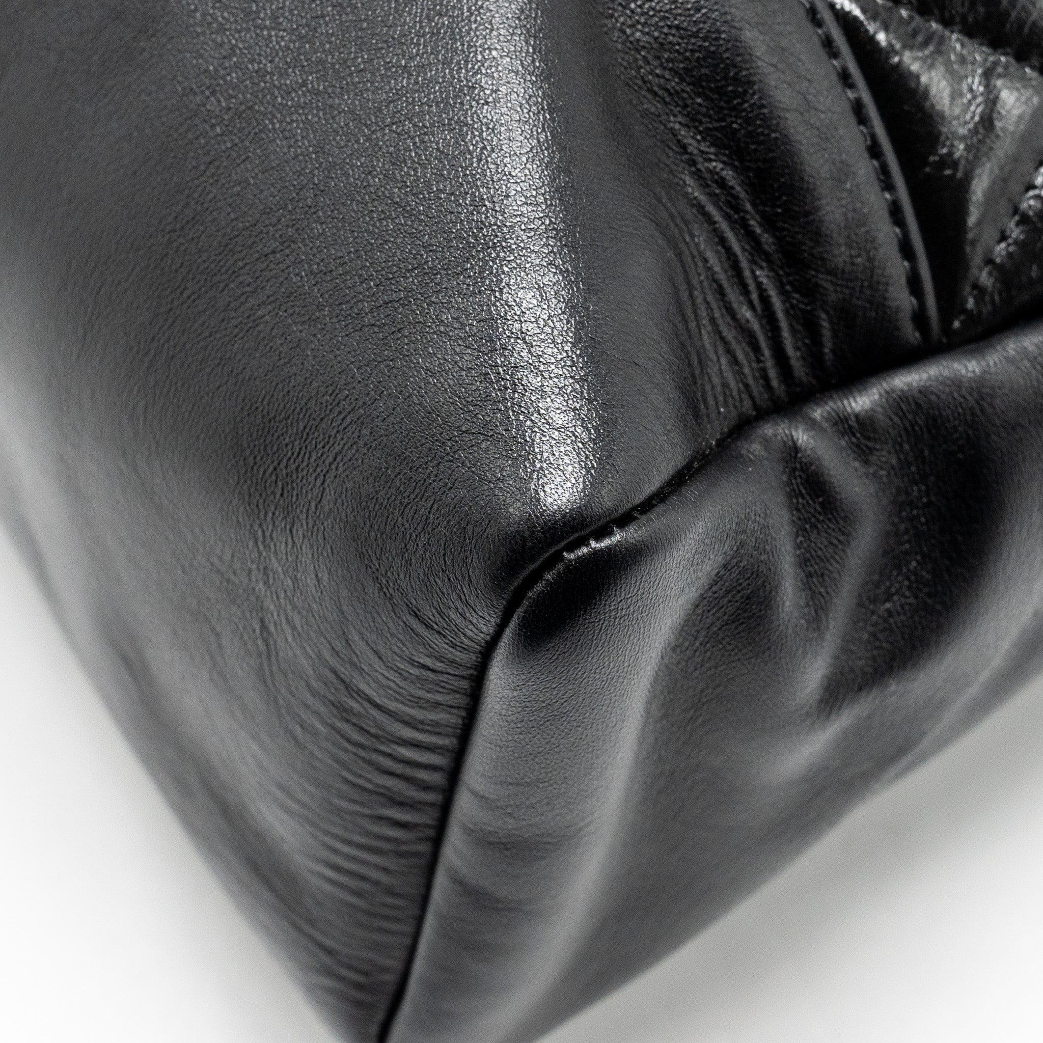 Chanel 31 bag calfskin black