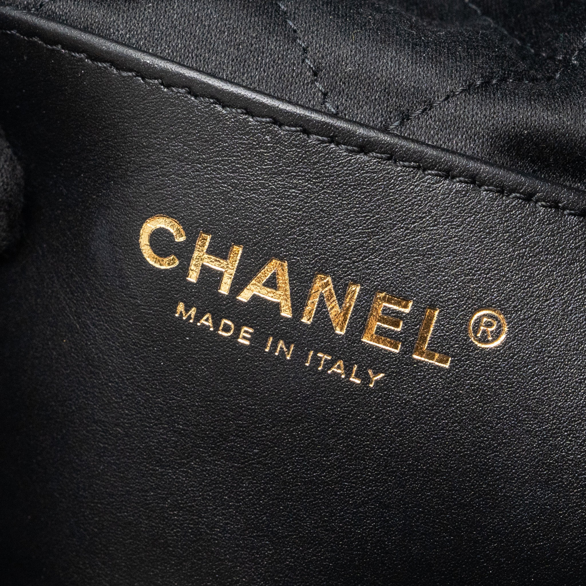 Chanel Mini 22 Bag Shiny Calfskin Black (Microchip)