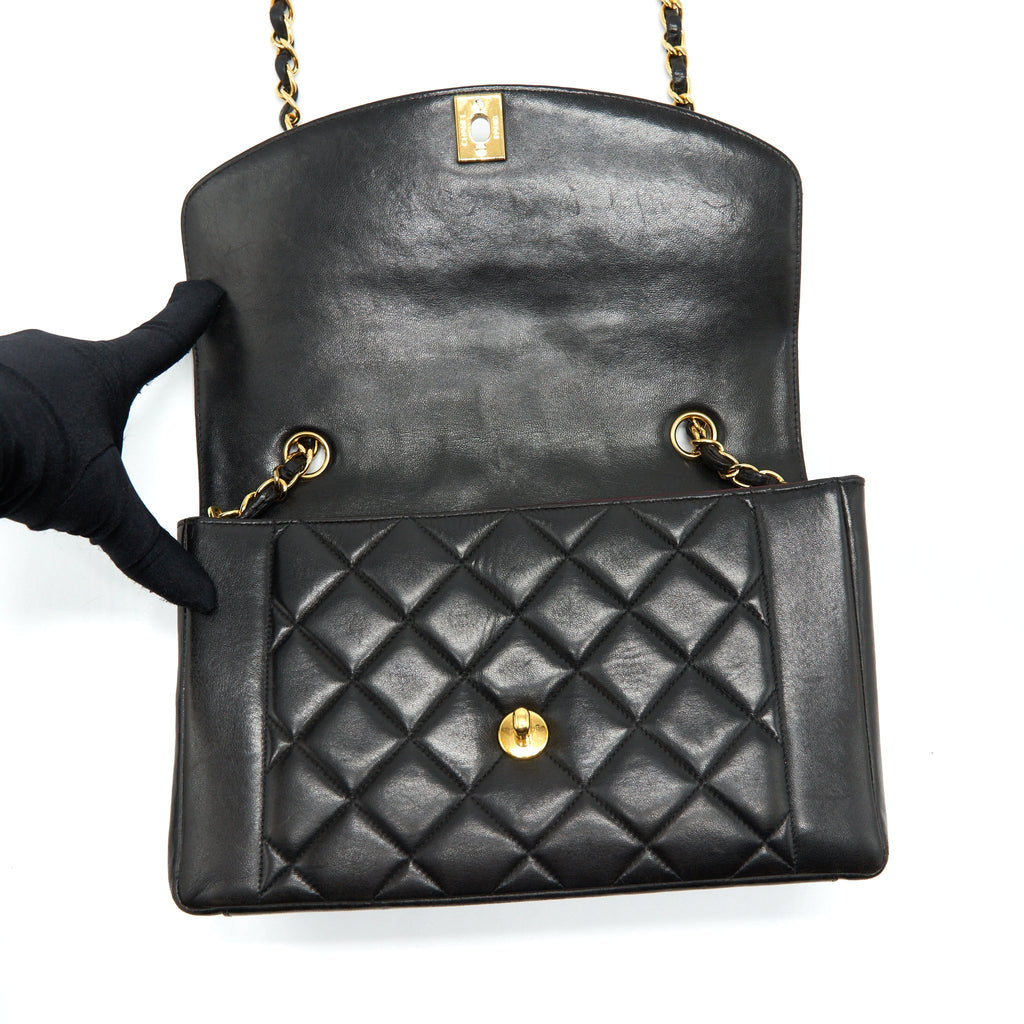 Chanel Vintage Medium Diana Flap Bag Lambskin Black