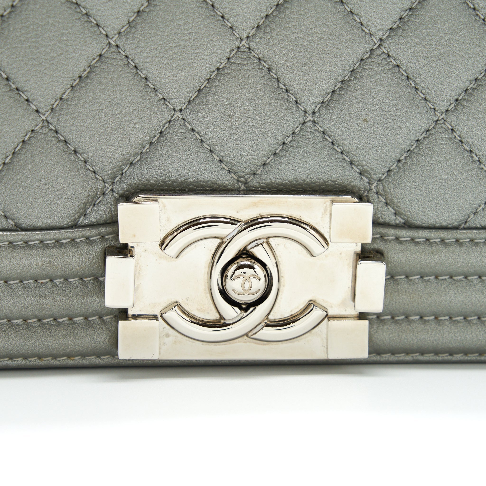 Chanel Small Boy bag Caviar Light Grey