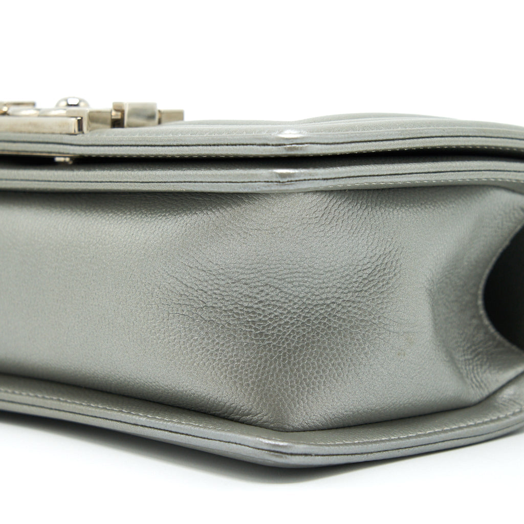 Chanel Small Boy bag Caviar Light Grey