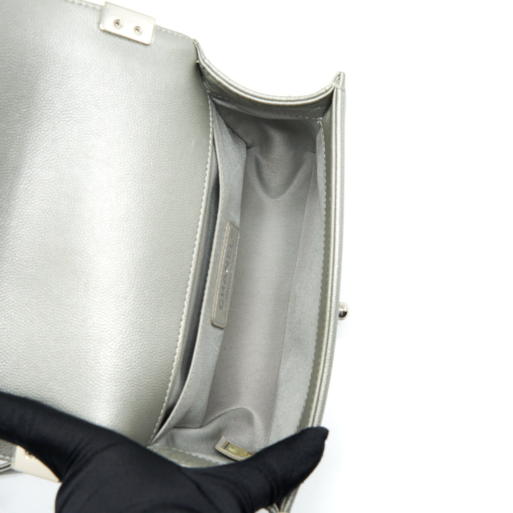 Chanel Small Boy bag Caviar Light Grey