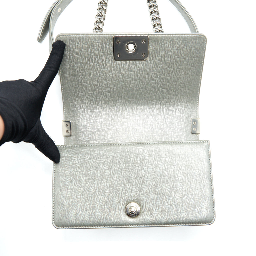 Chanel Small Boy bag Caviar Light Grey