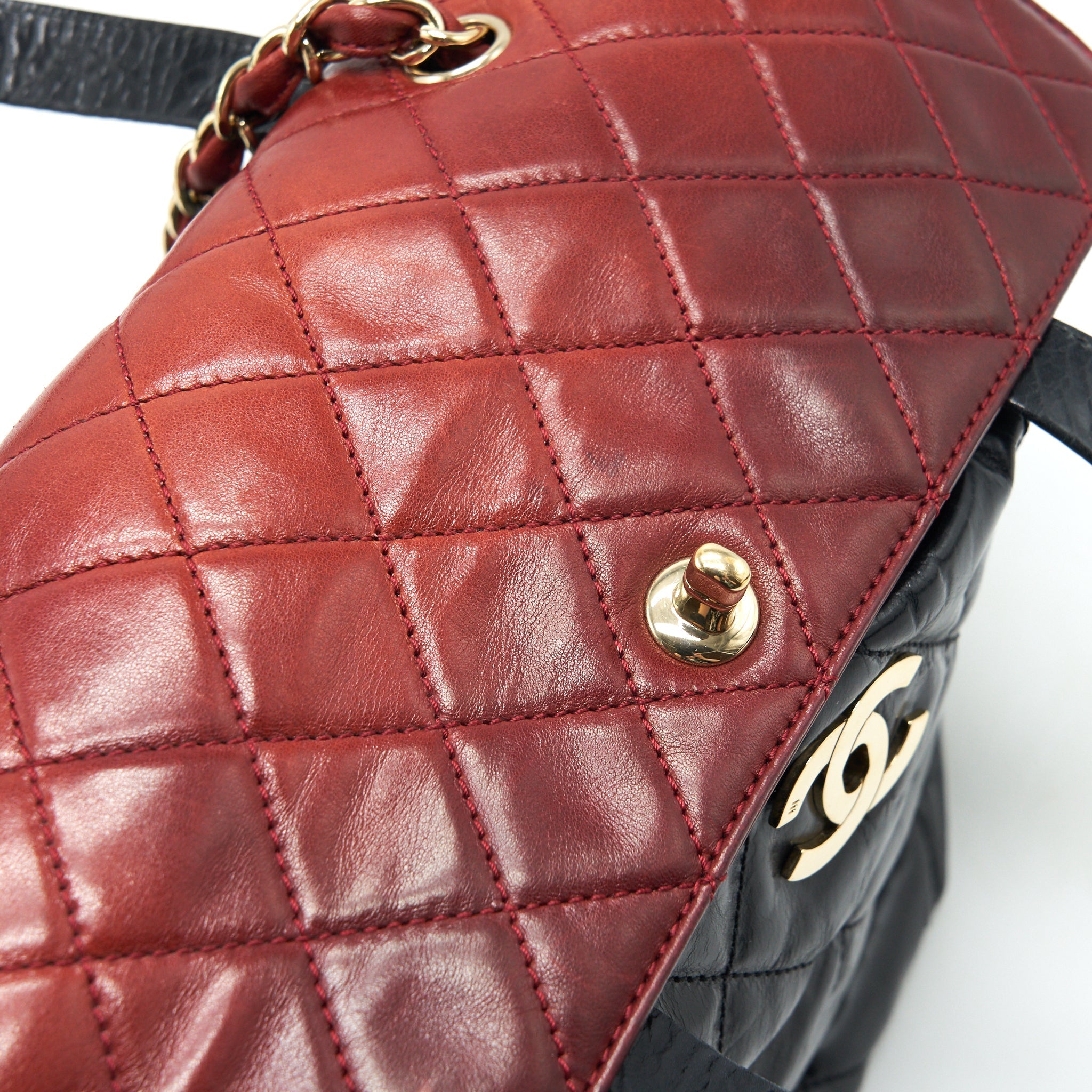 Chanel Calfskin Tote bag with Chain black and Red