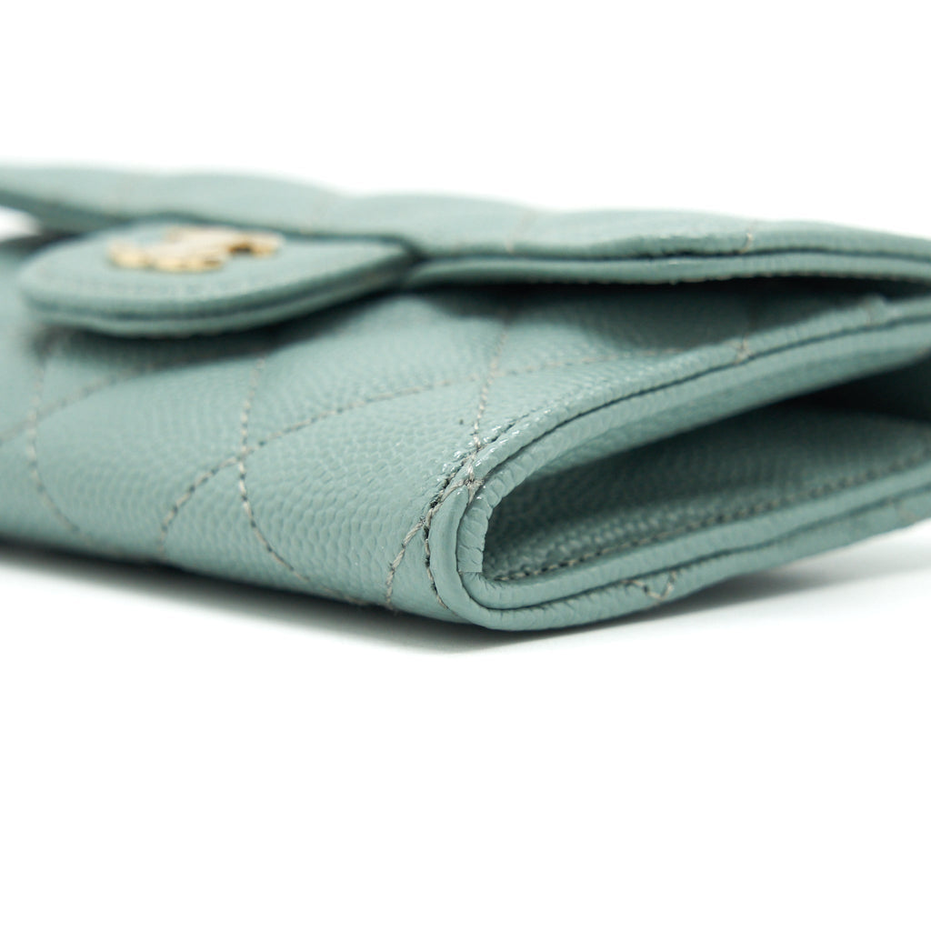 Chanel 22C Flap Card Holder Caviar NG124 Green L