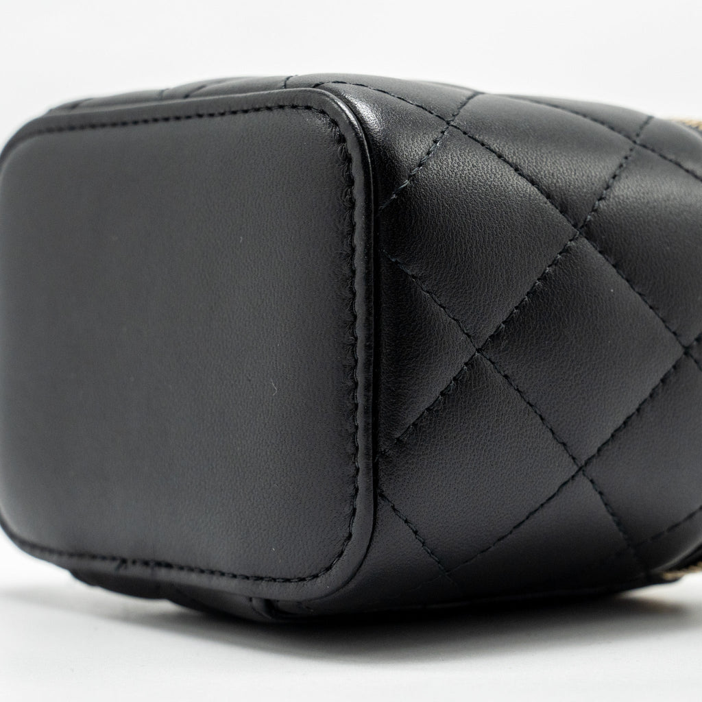 Chanel Pearl Crush Mini Vanity Case Lambskin Black
