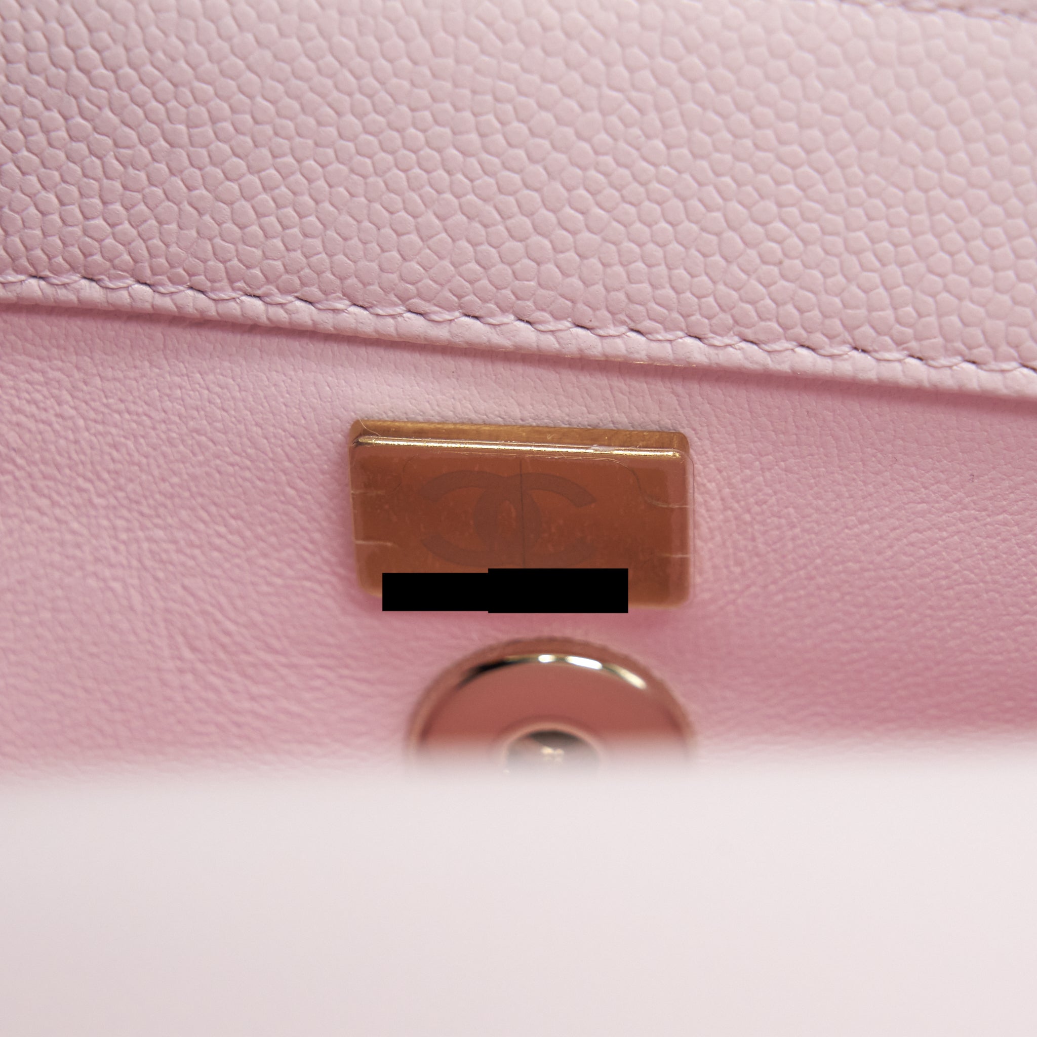 Chanel 22P Small Coco Handle Caviar Light Pink L