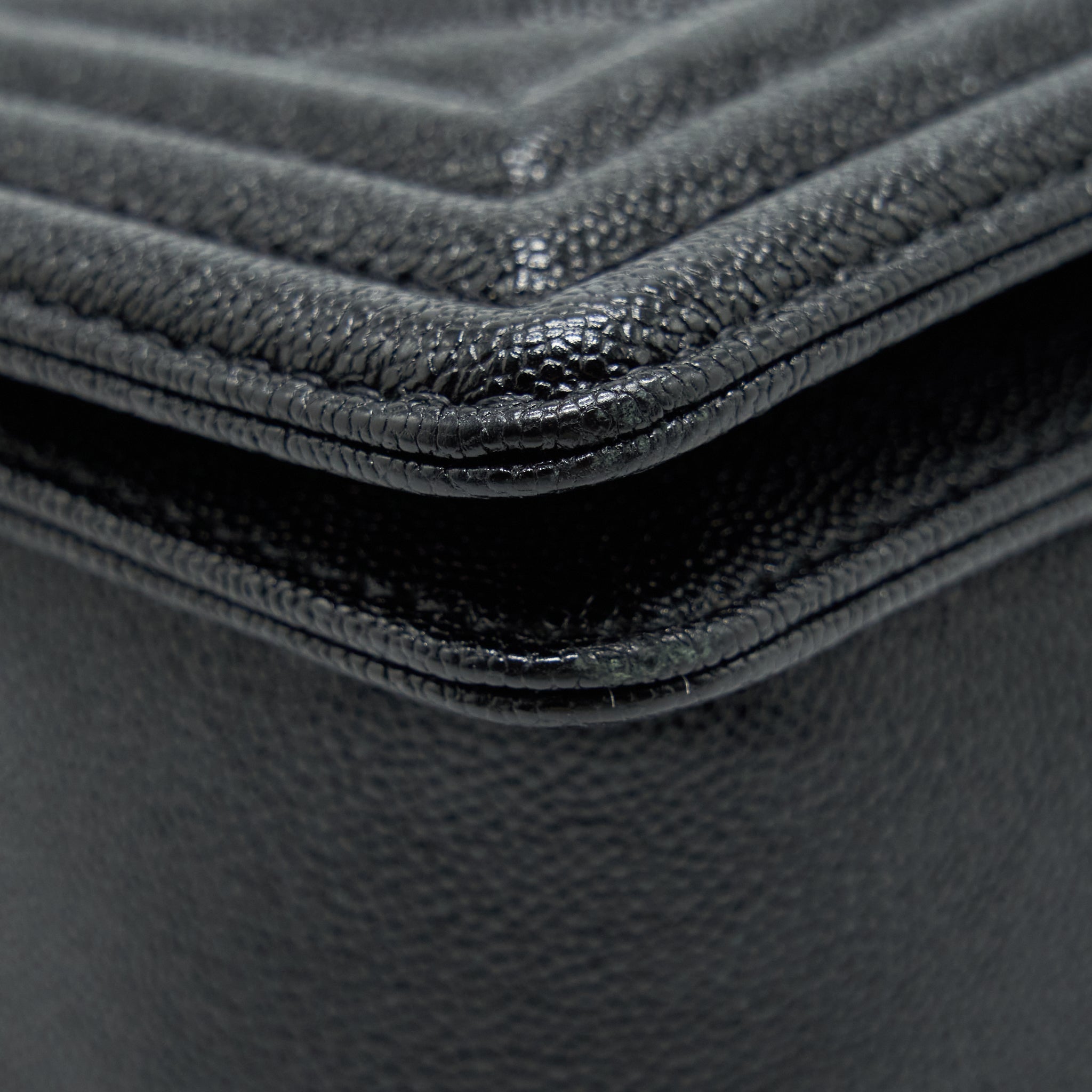 Chanel Medium Boy Chevron Caviar Black L