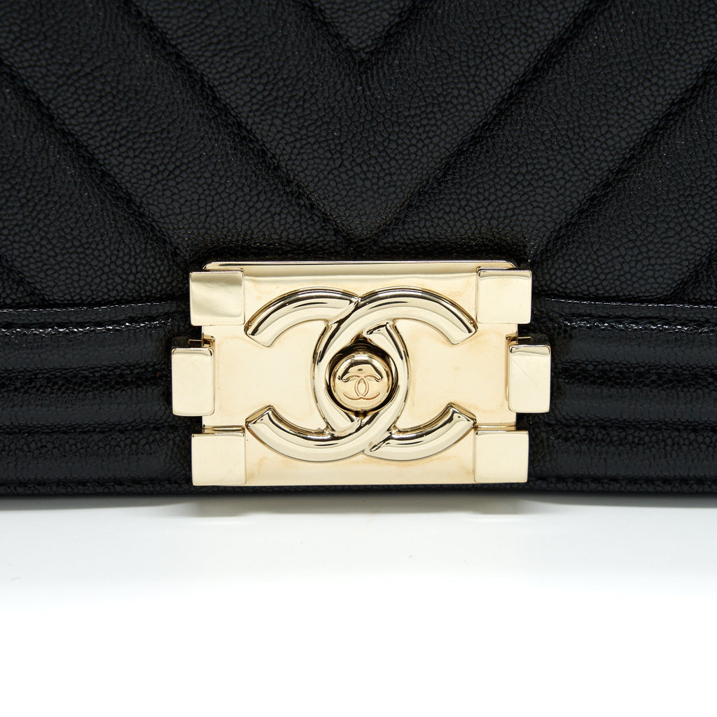 Chanel Medium Boy Chevron Caviar Black L