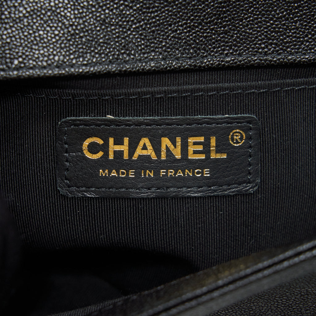 Chanel Medium Boy Chevron Caviar Black L