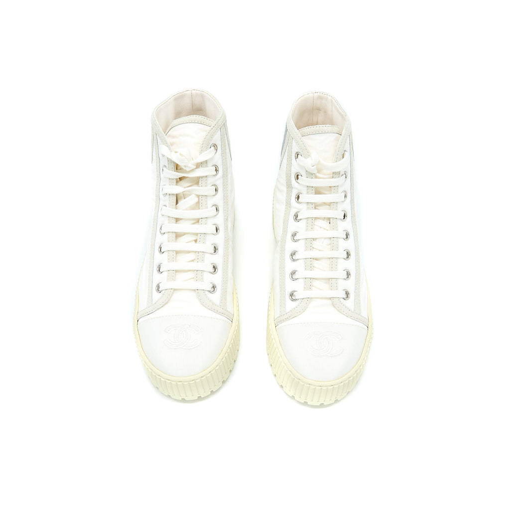 Chanel Size 36.5 High top Sneaker Suede/Fabric White/Light Grey