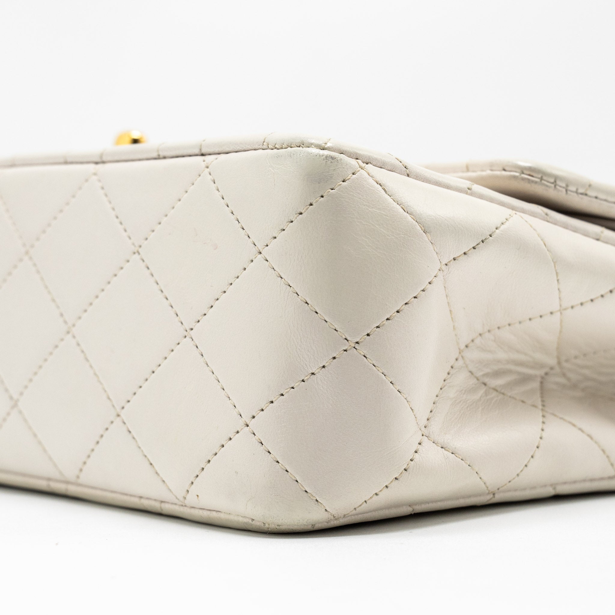 Chanel vintage Medium Classic Double Flap Bag Lambskin White