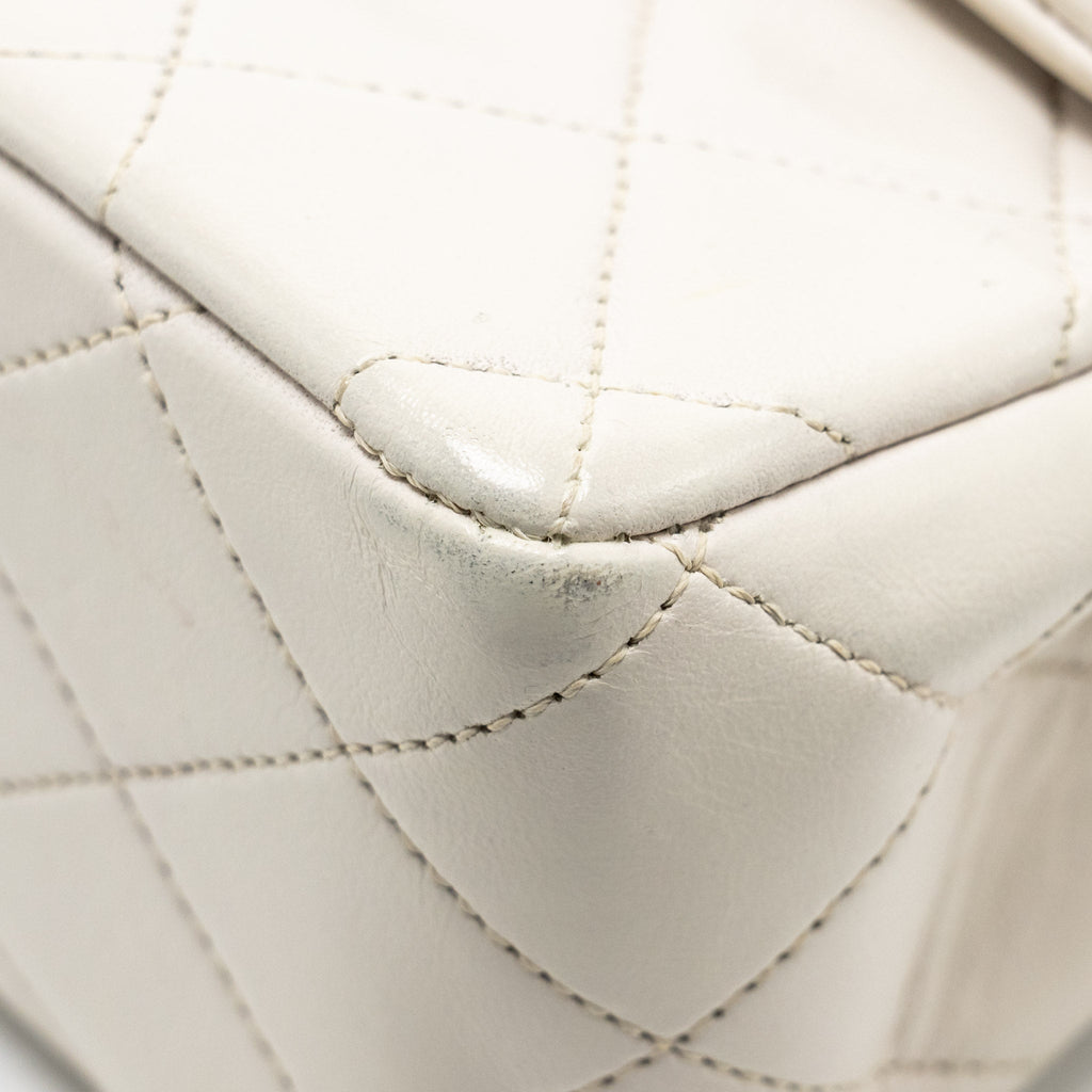 Chanel vintage Medium Classic Double Flap Bag Lambskin White