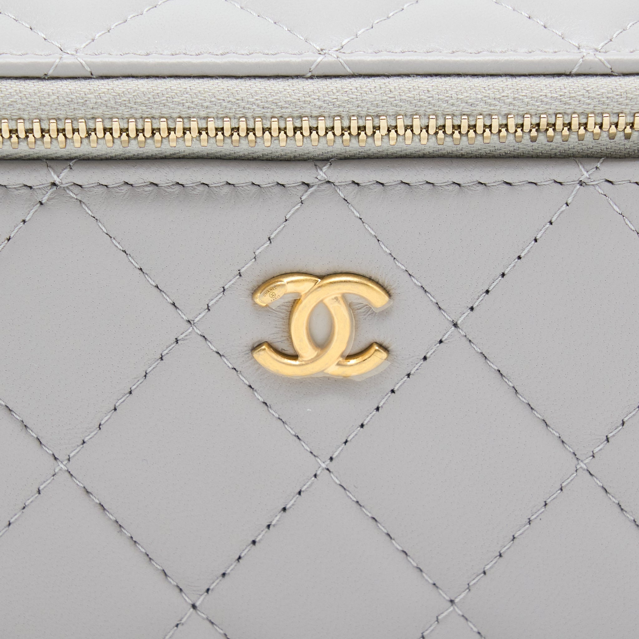 Chanel 22B Pearl Crush Long Vanity With Chain Lambskin Grey