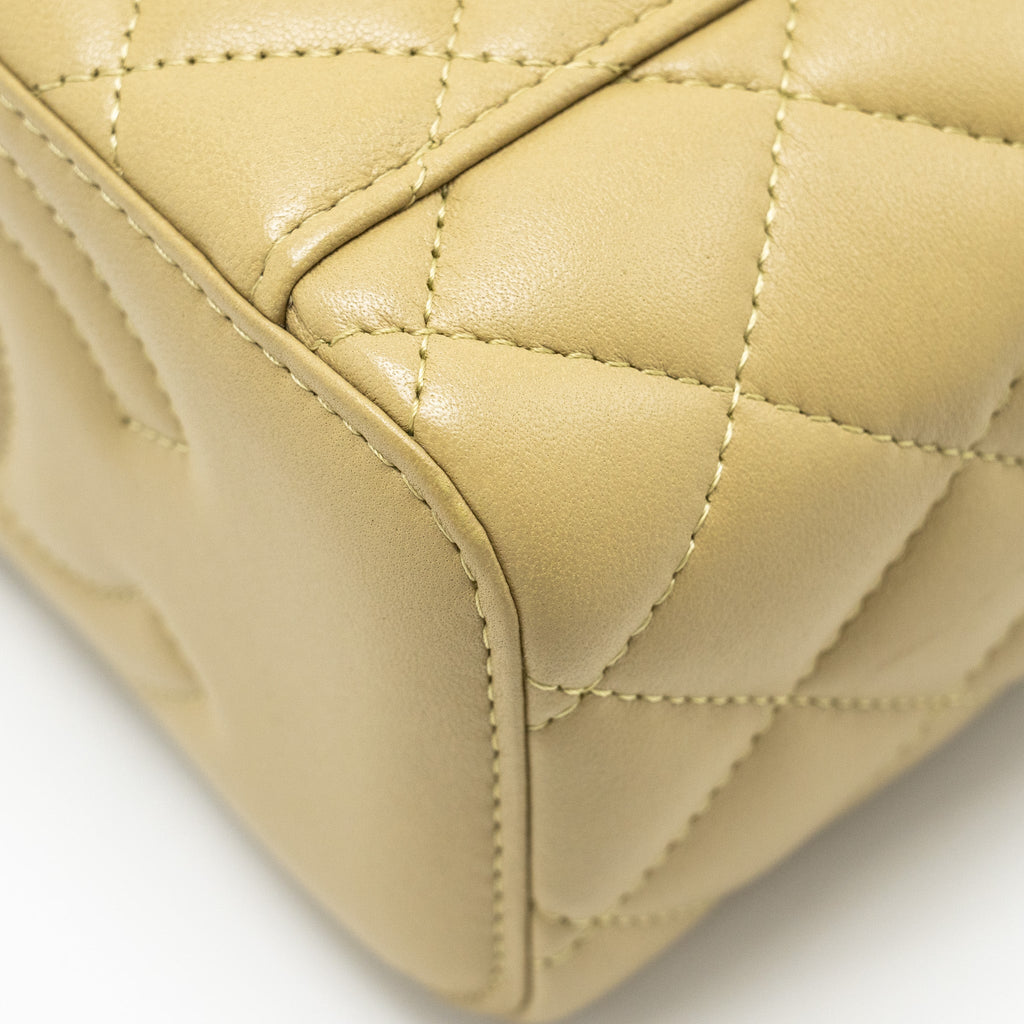 Chanel Coco Letter Long Vanity With Chain Lambskin Green  (Microchip)