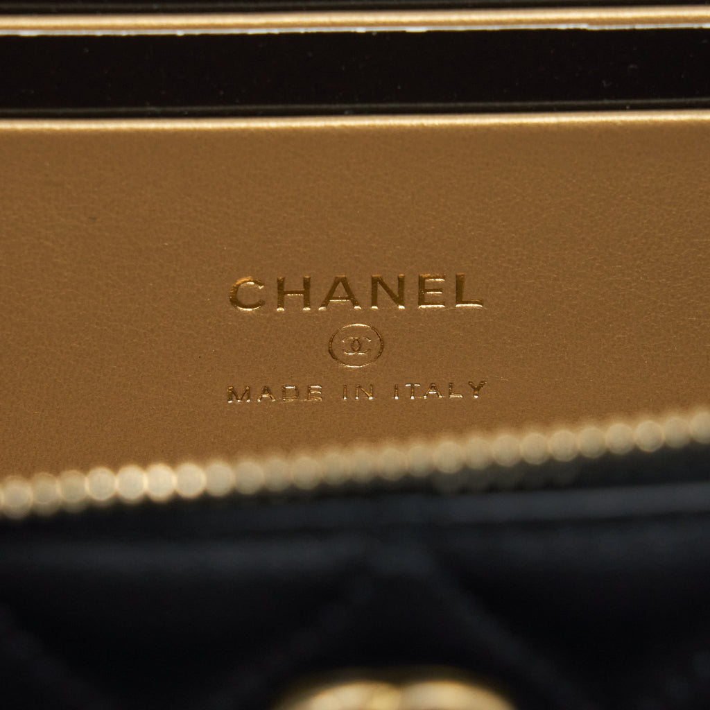 Chanel 22S Pearl Crush Long Vanity With Chain Lambskin Black
