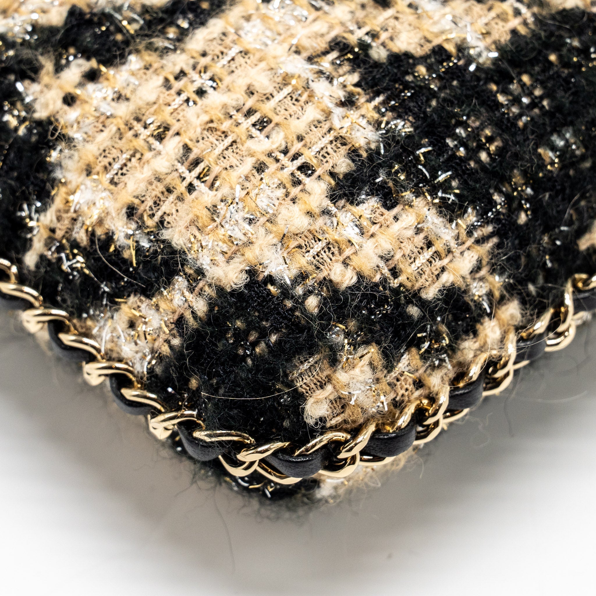Chanel Vertical Phone Case Tweed beige / black L