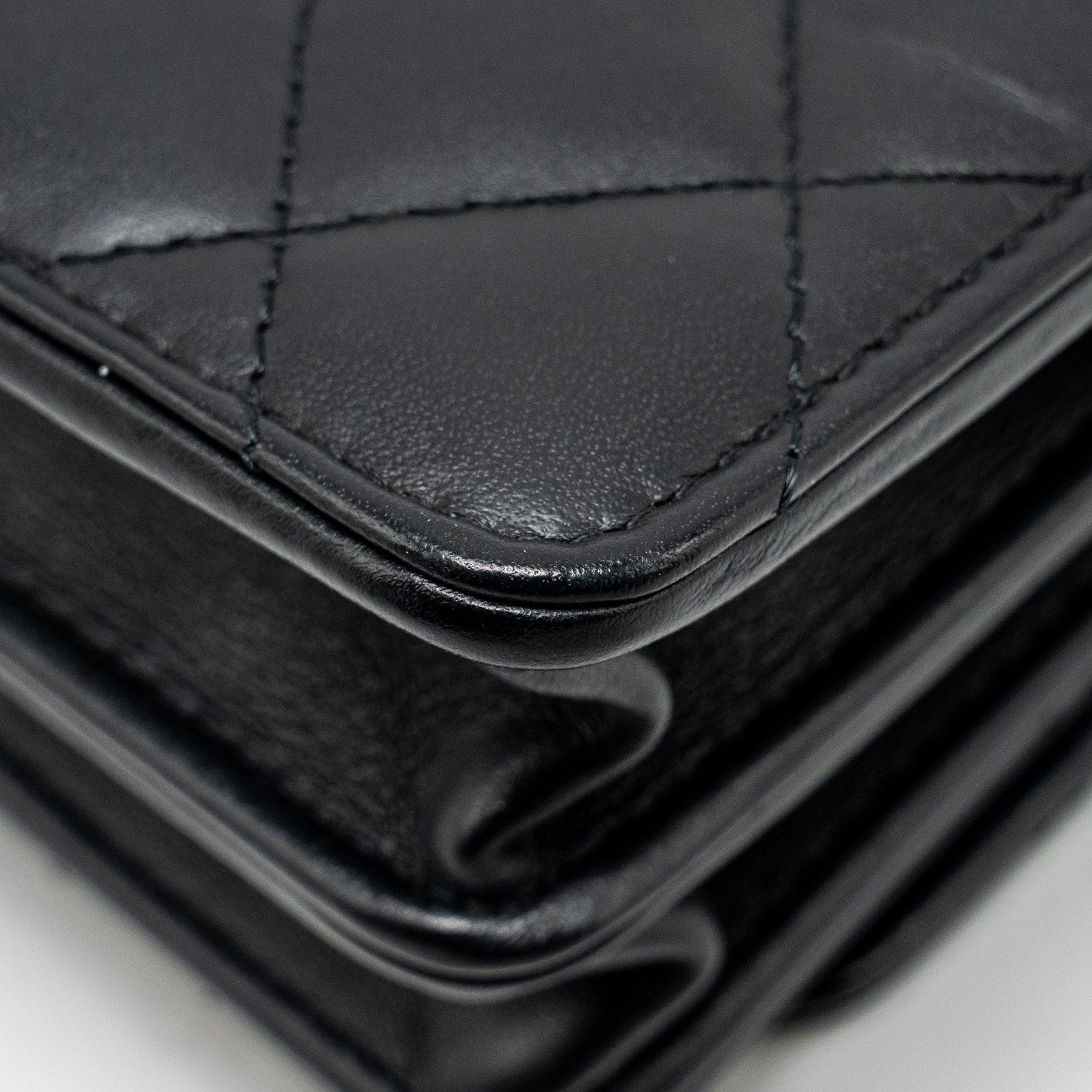 CHANEL Mini 2.55 Reissue Wallet On Chain Aged Calfskin Black  (Microchip)