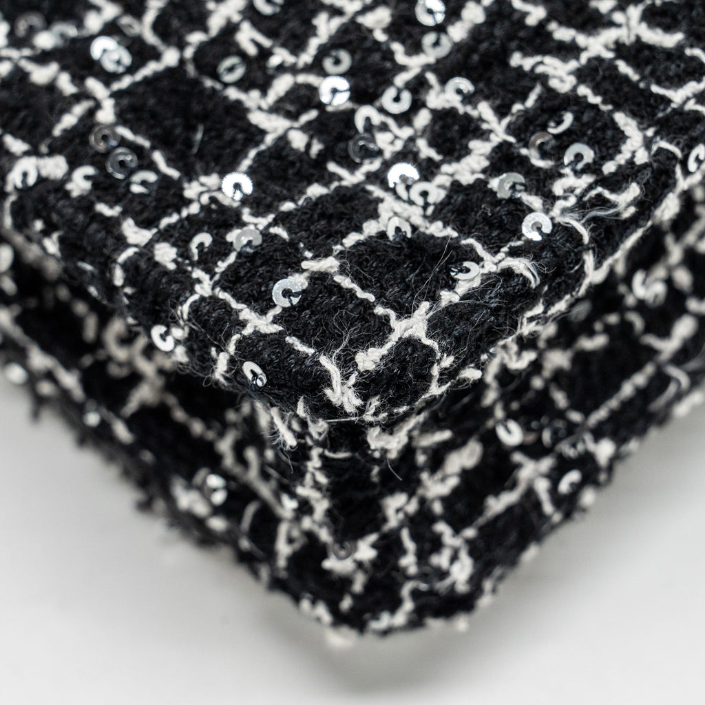 Chanel 24p Detail Chains Wallet On Chain Tweed/Sequins Black/White L (Microchip)