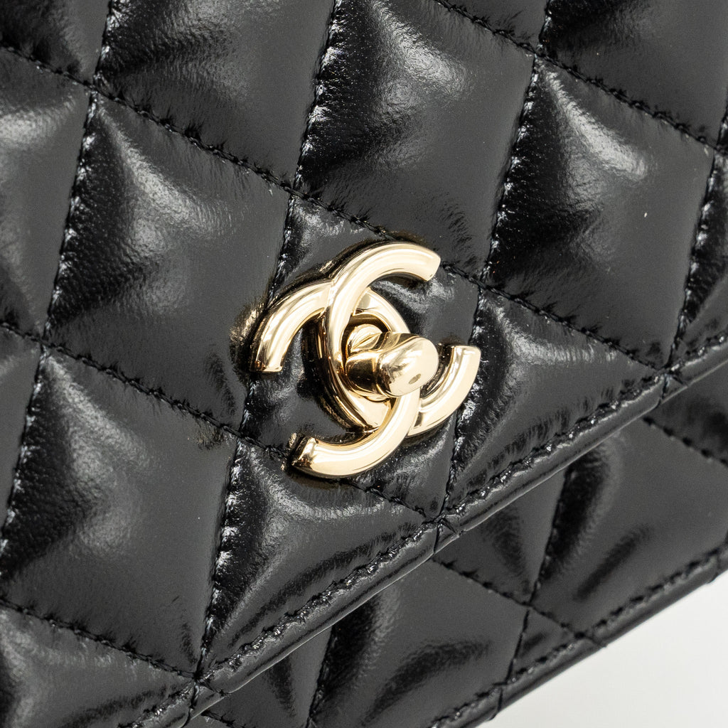 Chanel Wallet on CC Detailed Chain Shiny Lambskin Black  (Microchip)