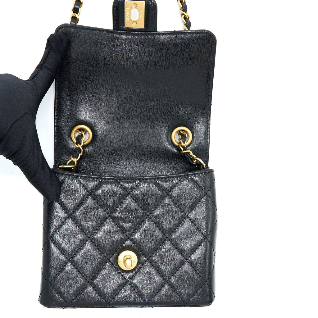 Chanel 22K Retro Classic New Square Mini Flap Bag Goatskin Black  (Microchip)