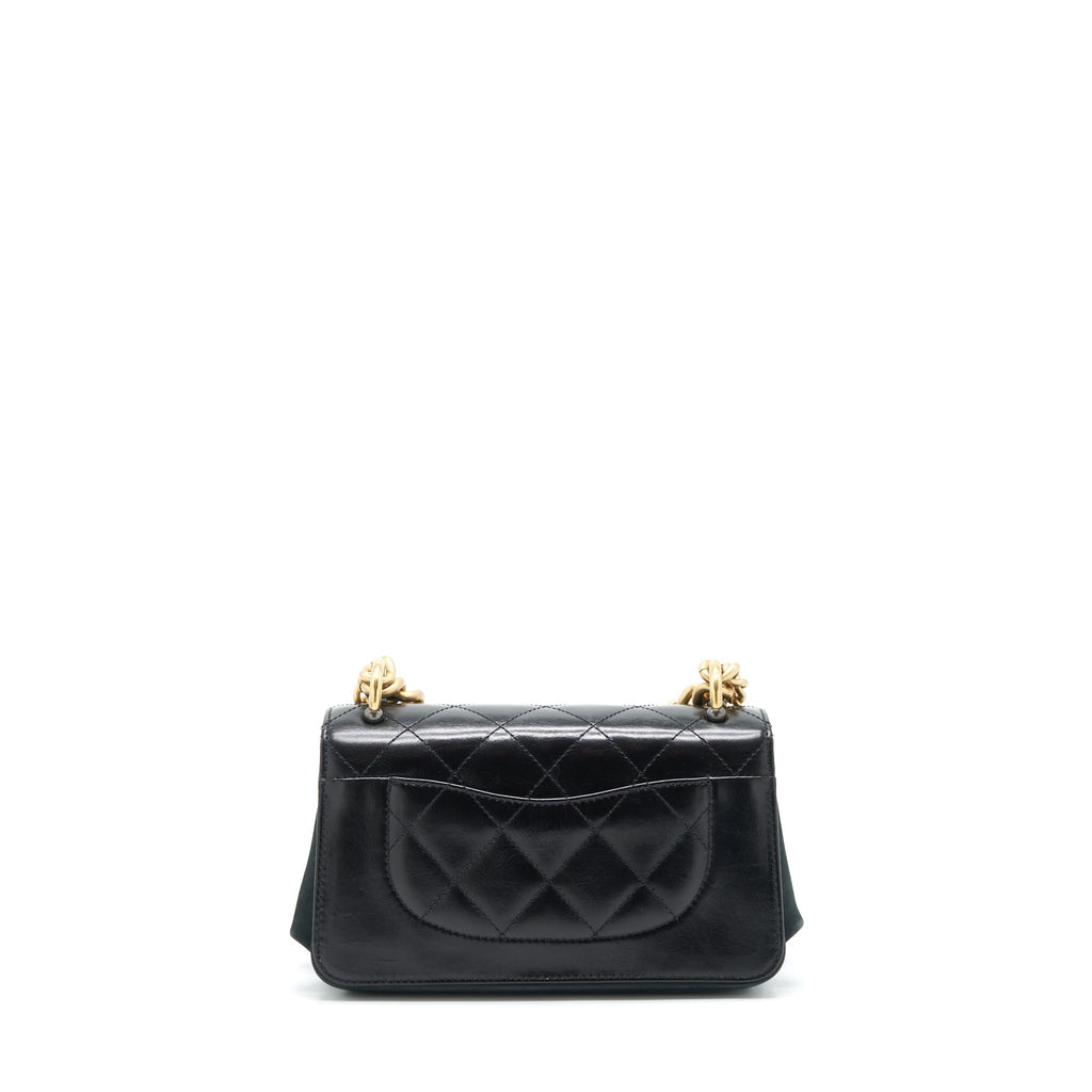 Chanel Seasonal Paris Cosmopolite Strait Lined Flap Bag Calfskin / Lambskin Black