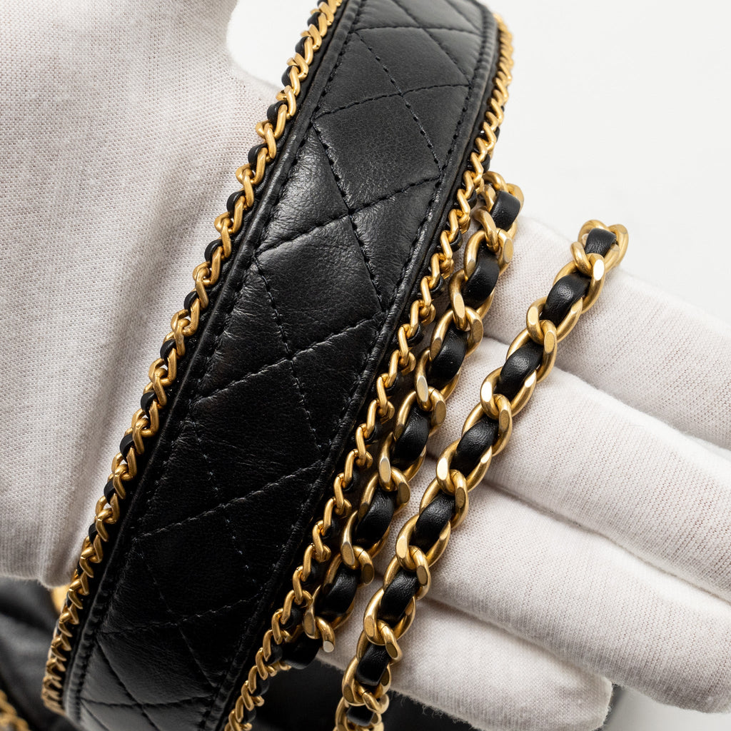 CHANEL Round Vanity With Chain Lambskin Black  (Microchip)