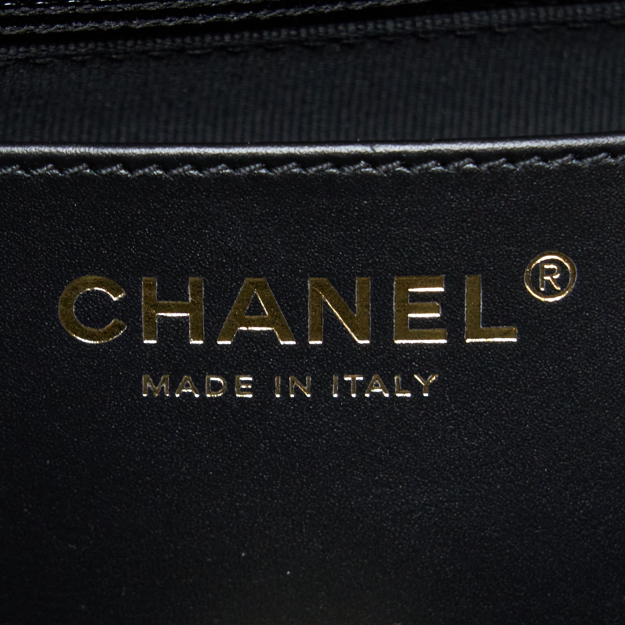 Chanel 22K Gold Pillar Adjustment Chain Flap Bag Lambskin Black  (Microchip)