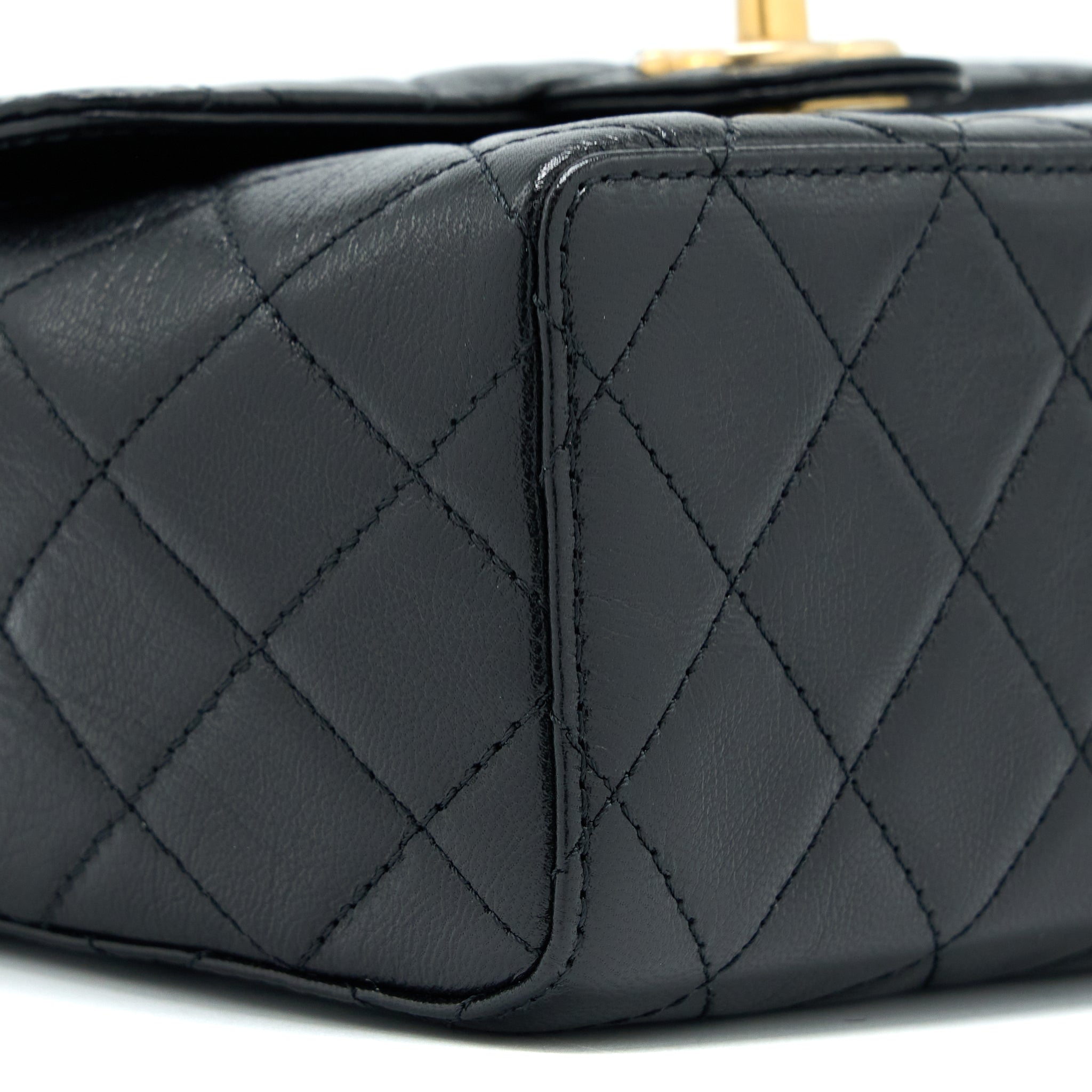 Chanel 22K Retro Classic New Square Flap Bag Goatskin Black  (Microchip)