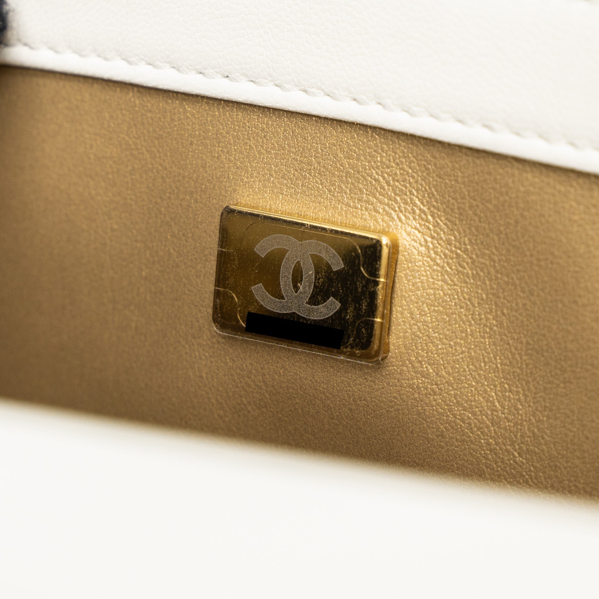 Chanel 23C Pearl Crush Mini Rectangular Flap Bag Lambskin White L (Microchip)
